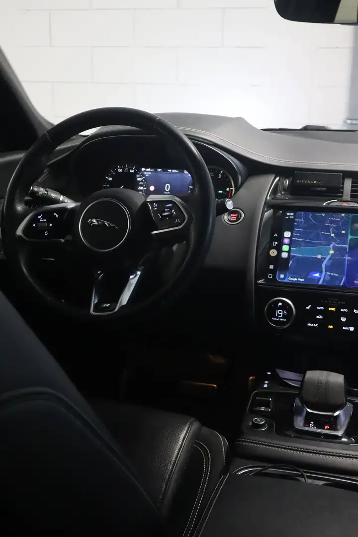 2022 Jaguar E-Pace, 62 000 km, Luxembursko — foto 8 z 12