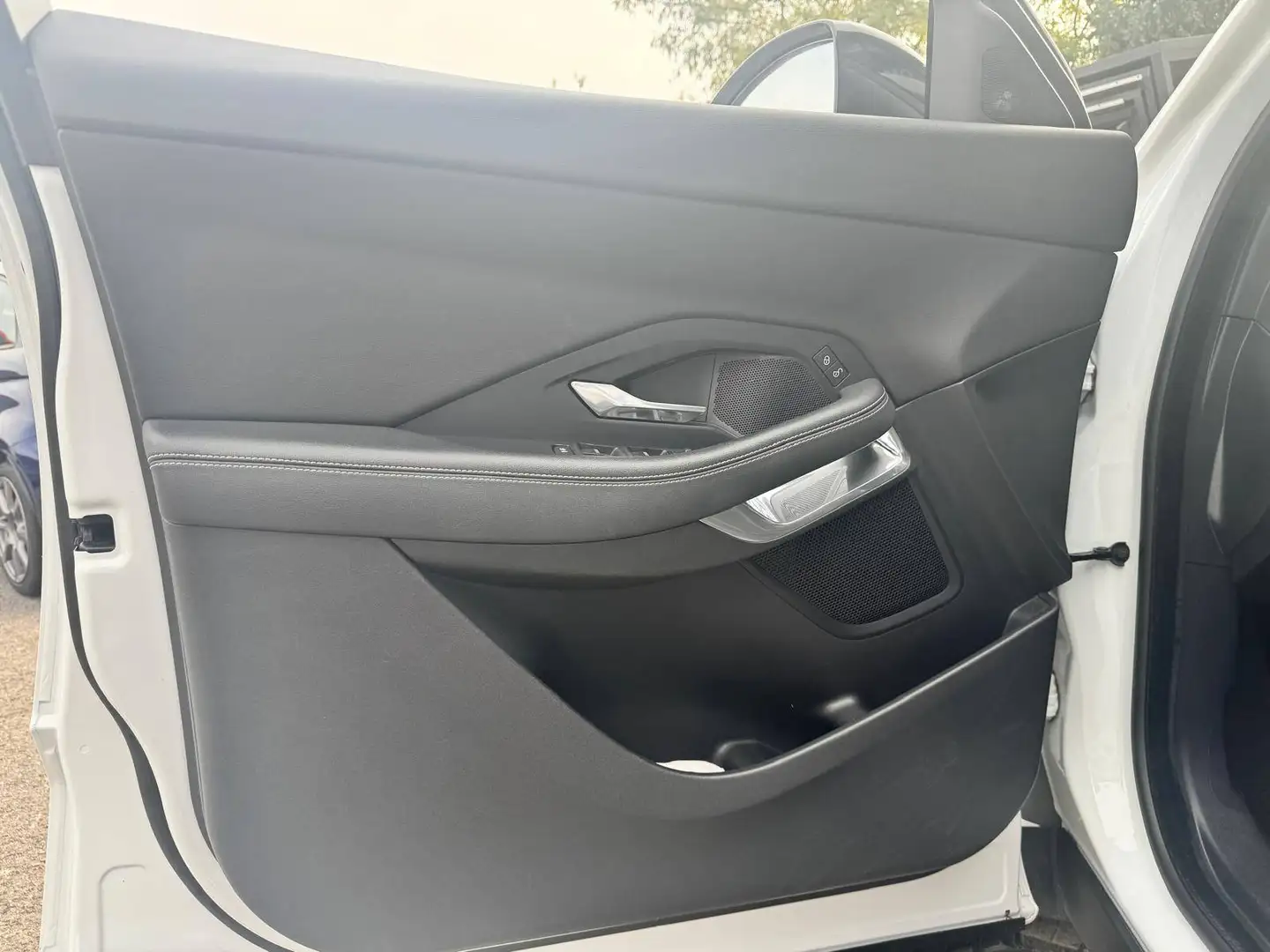 2019 Jaguar E-Pace, 97 800 km, Luxembursko — foto 10 z 12