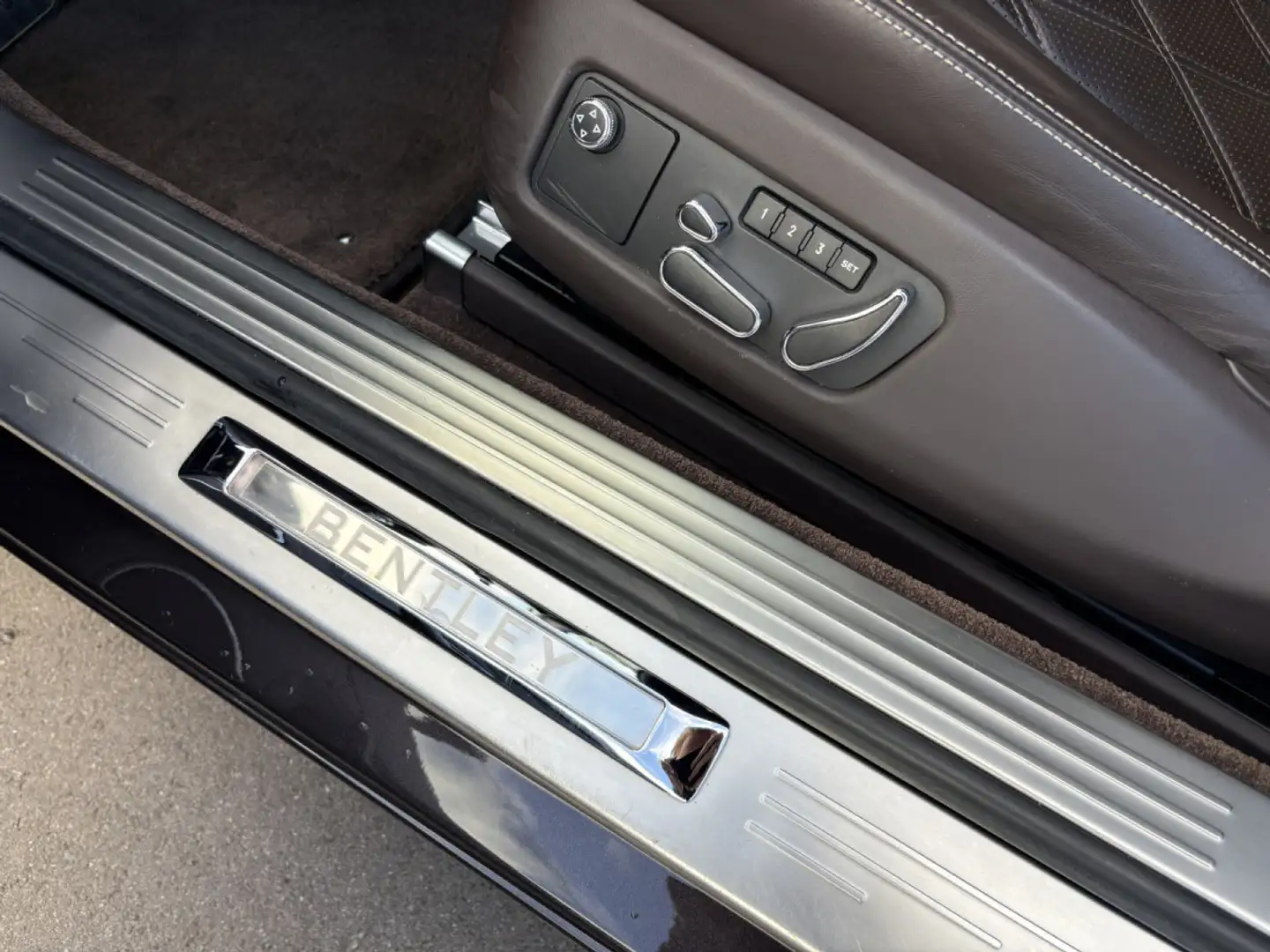 2013 Bentley Continental GT, 163 900 km, Luxembursko — foto 12 z 12