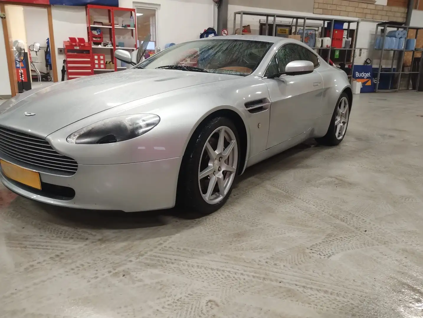 2008 Aston Martin V8, 57 000 km, Luxembursko — foto 1