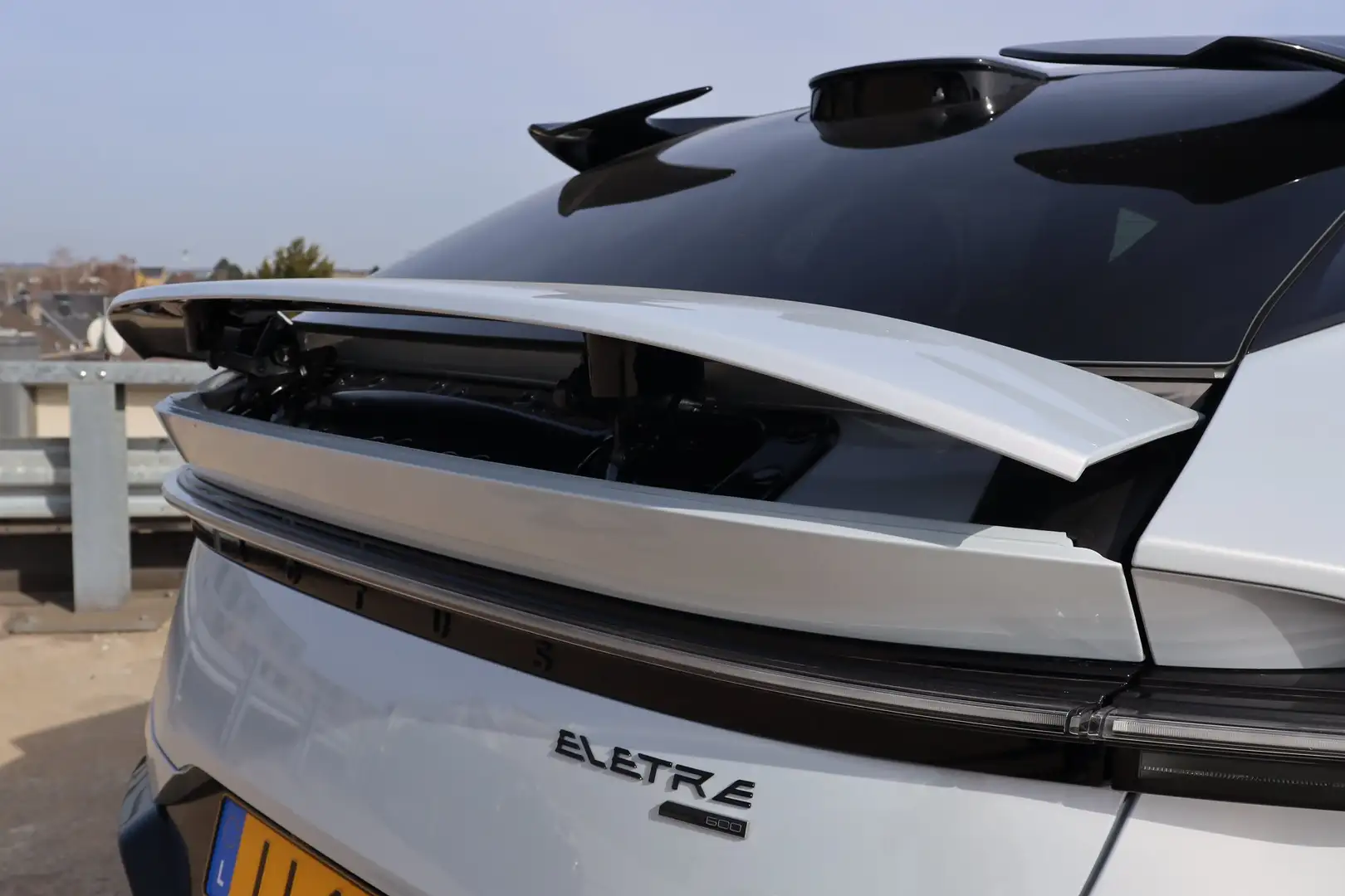 2026 Lotus Eletre, 13 510 km, Luxembursko — foto 10 z 12