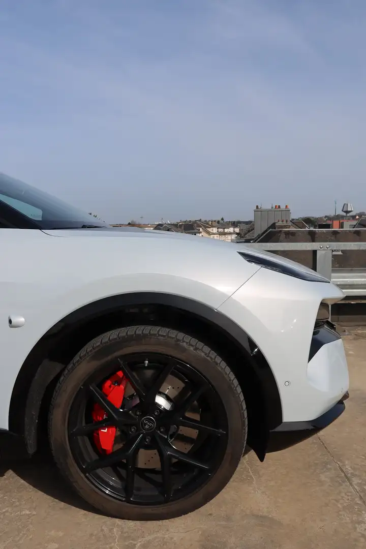 2026 Lotus Eletre, 13 510 km, Luxembursko — foto 5 z 12