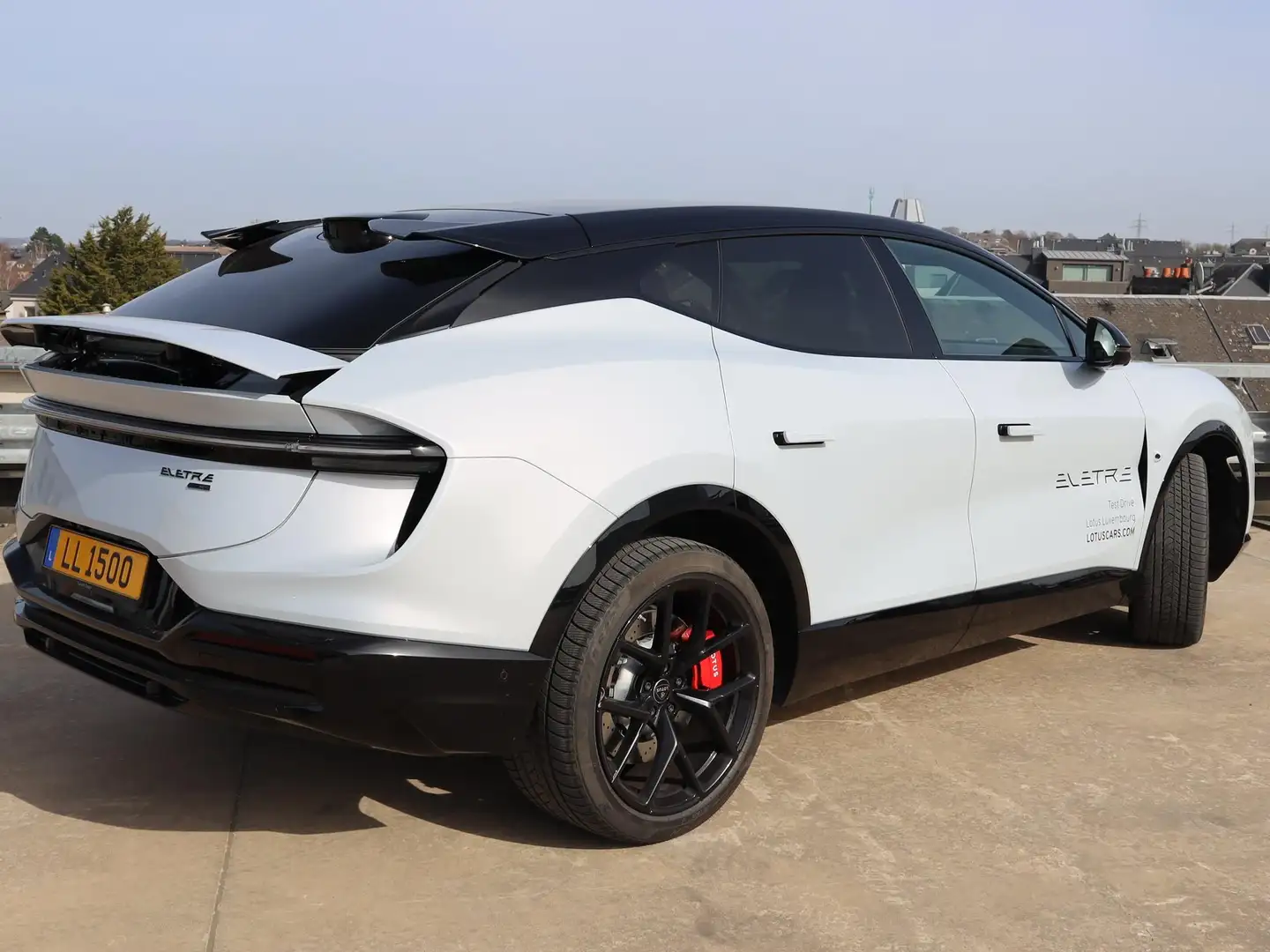2026 Lotus Eletre, 13 510 km, Luxembursko — foto 9 z 12