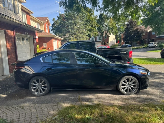 2020 Mazda Mazda3 GT, modrá, 88 500 km, dovoz Kanada — foto 1