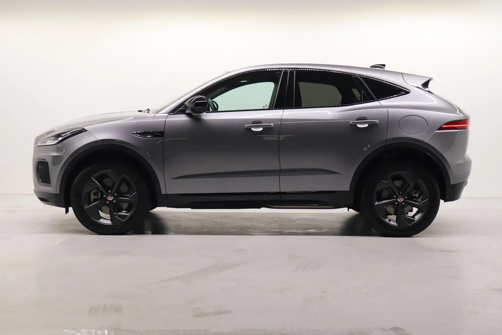 2024 Jaguar E-Pace, čierna, 37 712 km, Holandsko — foto 4 z 12