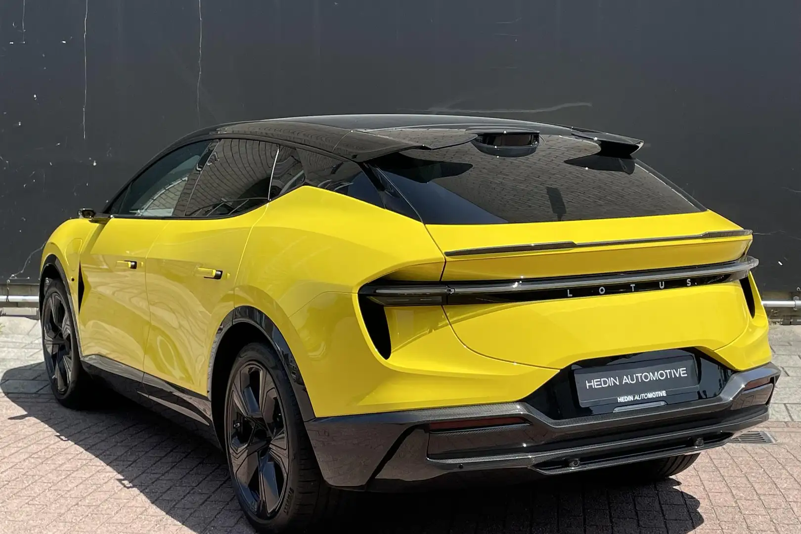 2025 Lotus Eletre, 3 476 km, Holandsko — foto 4 z 12
