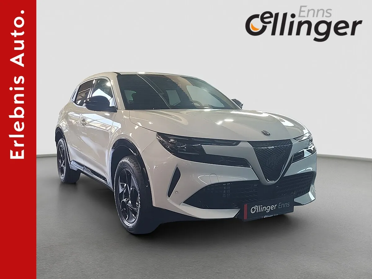 2026 Alfa Romeo Junior, 0 km, Rakousko — foto 1