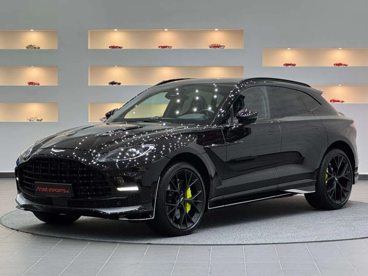 2025 Aston Martin DBX, 500 km, Rakúsko — foto 1