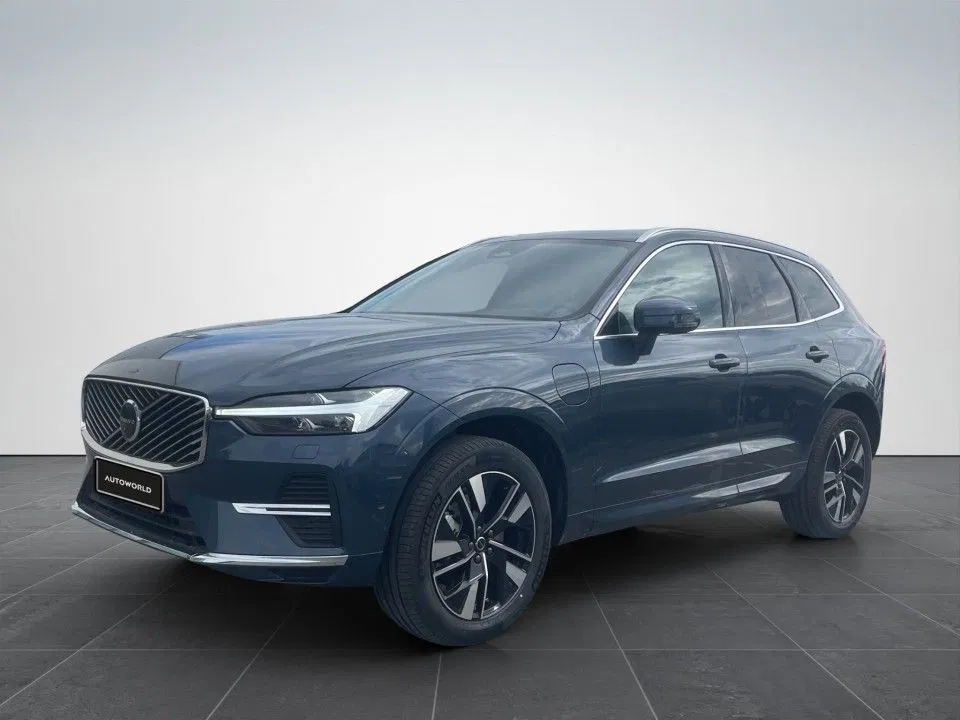 2026 Volvo XC 60, 4 000 km, Rumunsko — foto 1