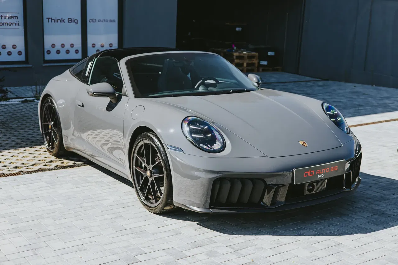 2026 Porsche 911, 1 429 km, Rumunsko — foto 1