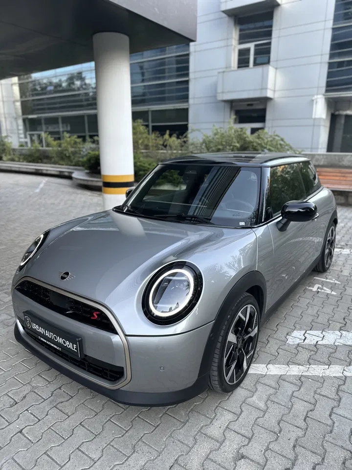 2025 MINI Cooper S, 25 828 km, Rumunsko — foto 1