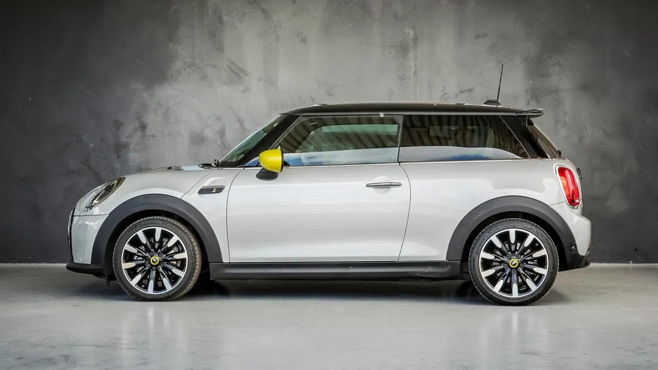 2021 MINI Cooper SE, 43 032 km, Rumunsko — foto 3 z 29