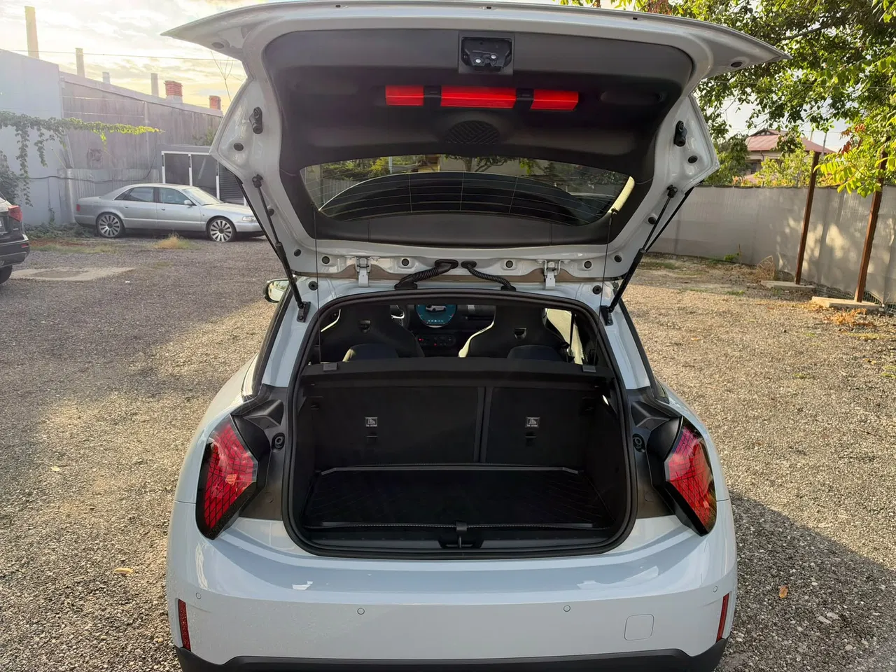 2026 MINI Cooper SE, 5 171 km, Rumunsko — foto 4 z 39