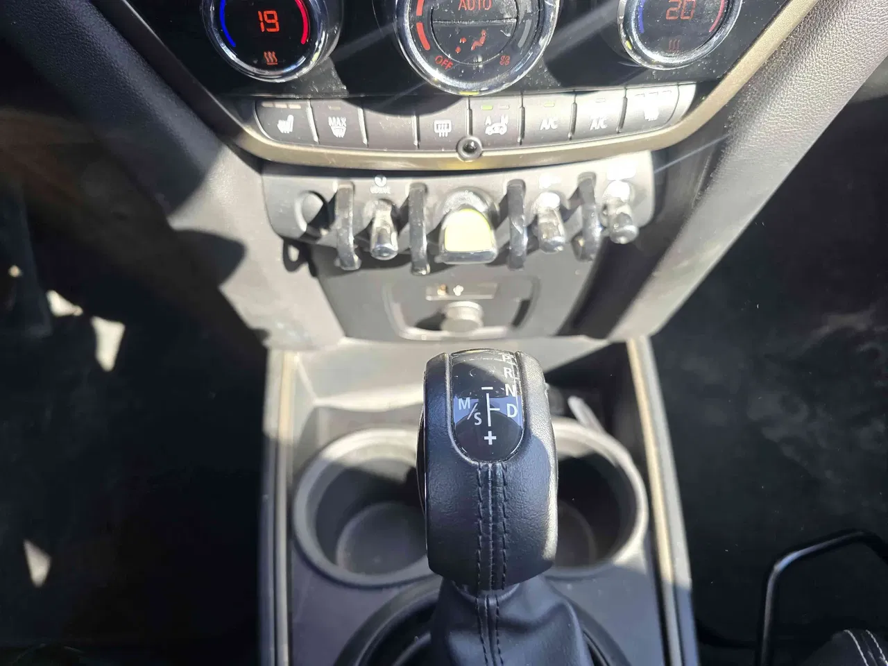 2022 MINI Cooper, 43 914 km, Rumunsko — foto 11 z 14