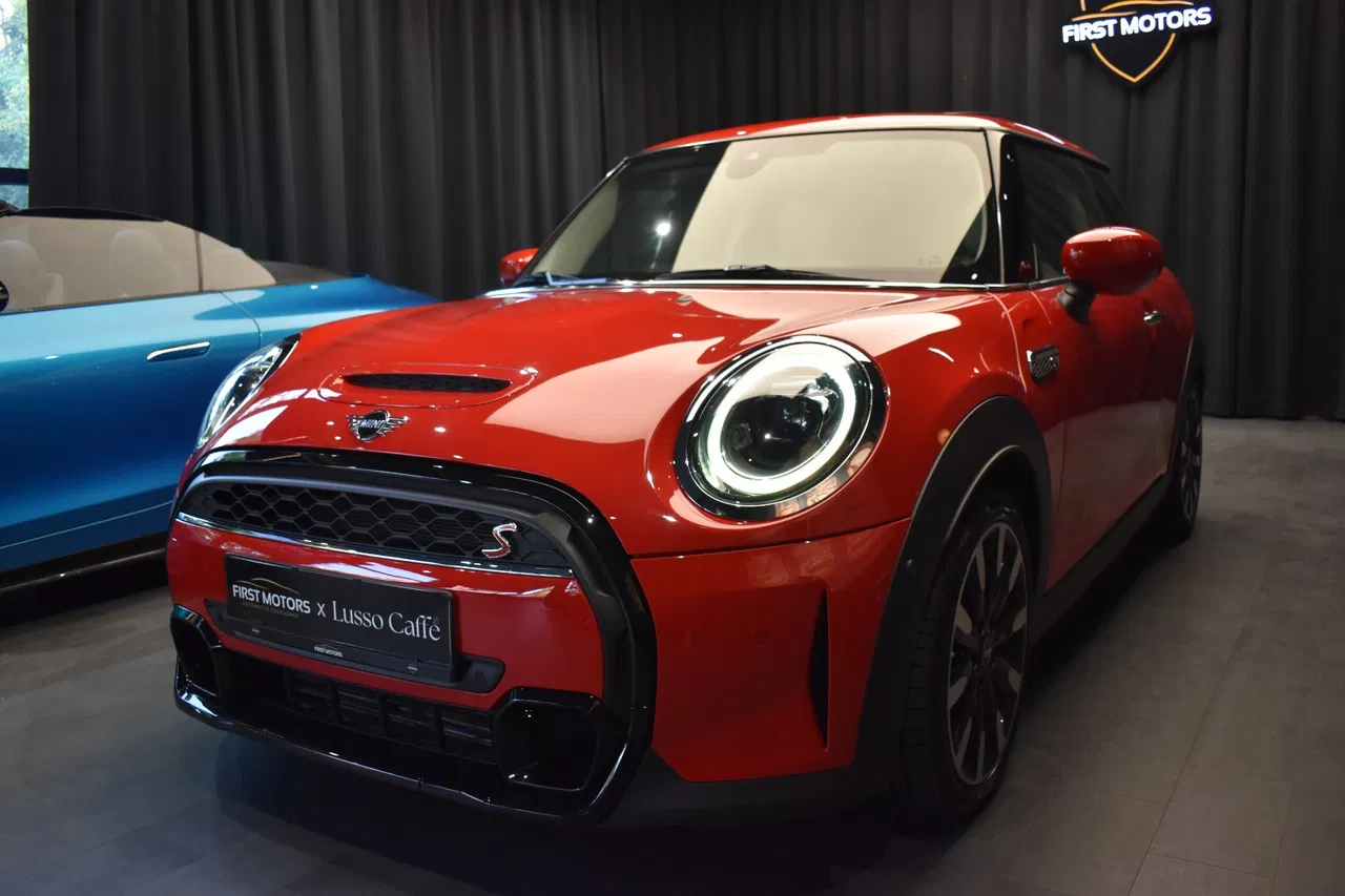 2022 MINI Cooper S, 37 530 km, Rumunsko — foto 4 z 32