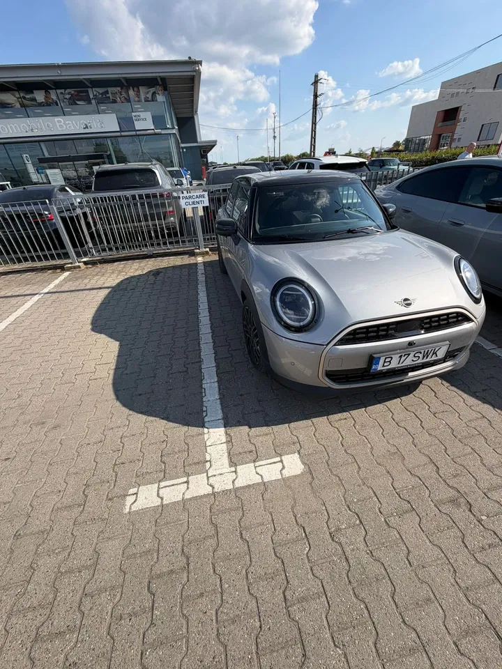 2024 MINI Cooper, 19 000 km, Rumunsko — foto 2 z 14