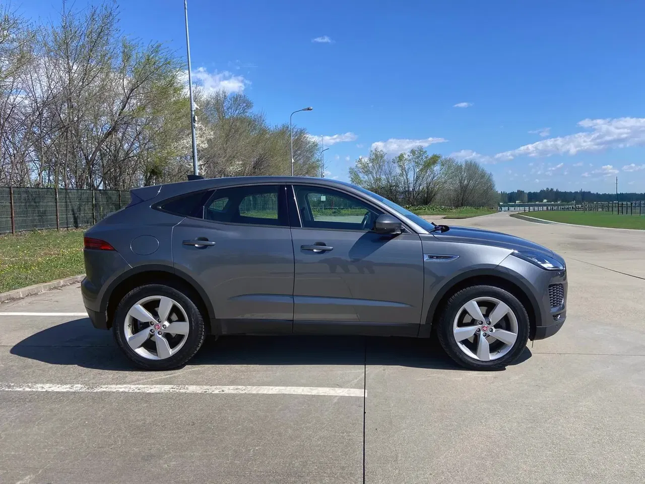 2020 Jaguar E-Pace, 105 900 km, Rumunsko — foto 8 z 39