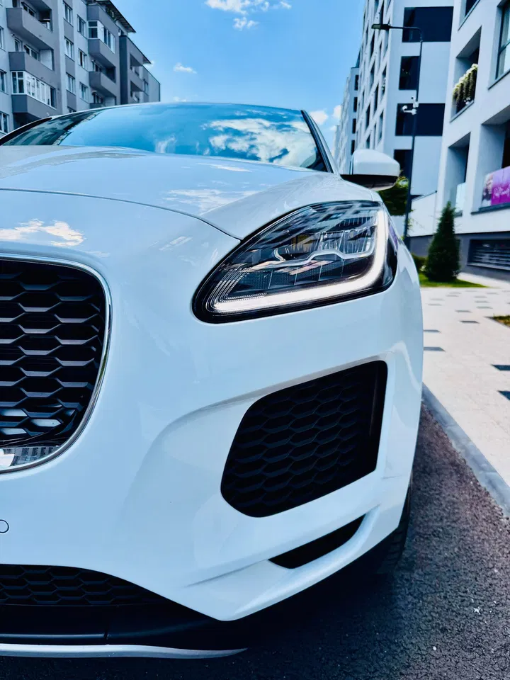 2020 Jaguar E-Pace, 111 540 km, Rumunsko — foto 4 z 14
