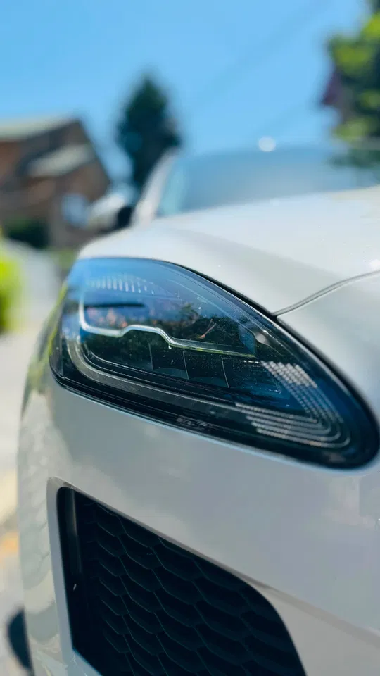2020 Jaguar E-Pace, 111 540 km, Rumunsko — foto 6 z 14
