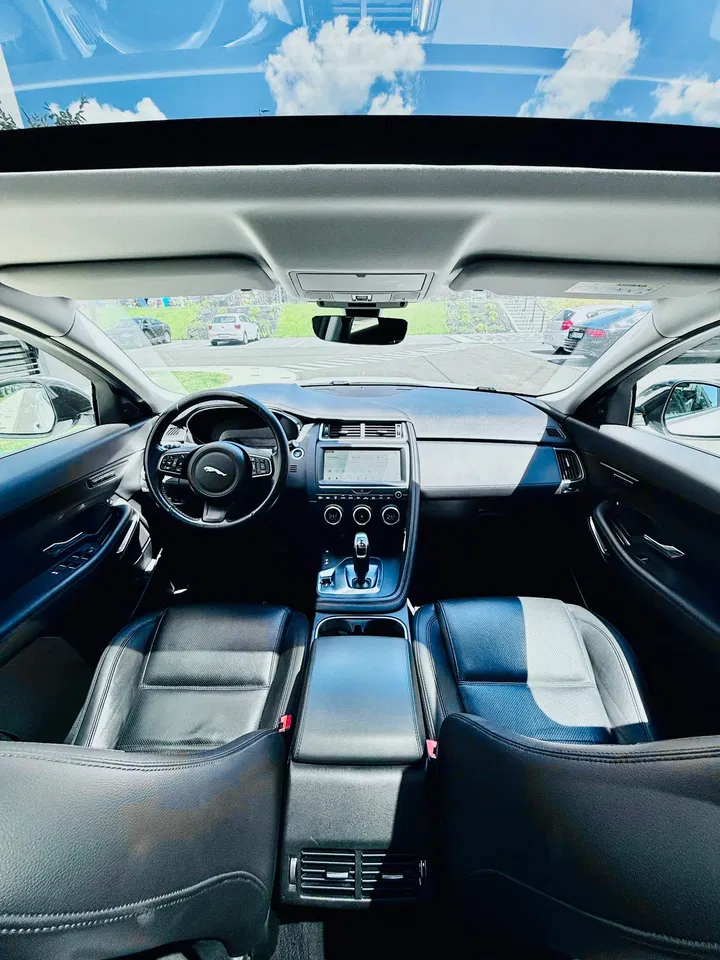 2020 Jaguar E-Pace, 111 540 km, Rumunsko — foto 7 z 14