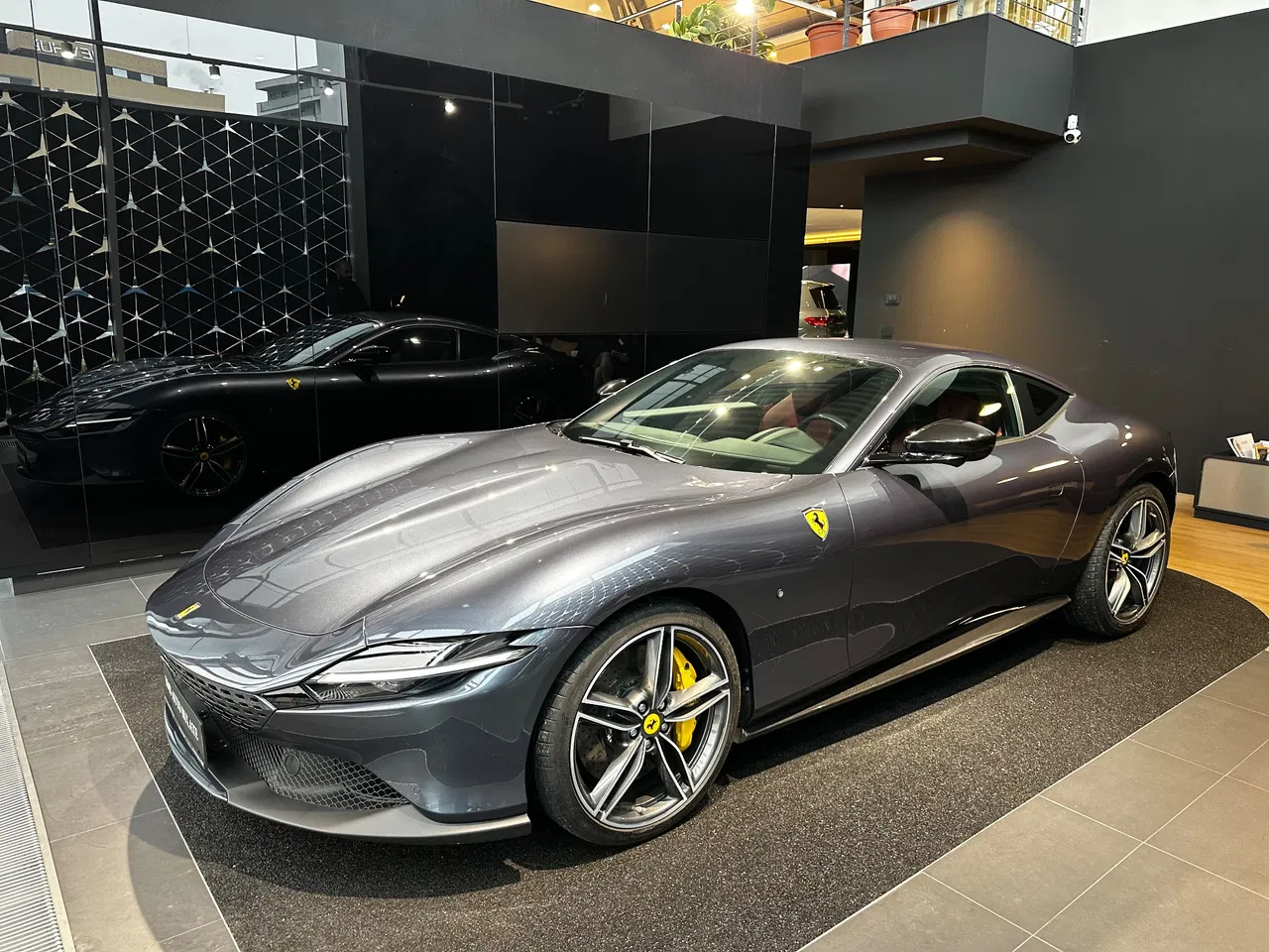 2020 Ferrari Roma, 27 300 km, Rumunsko — foto 1