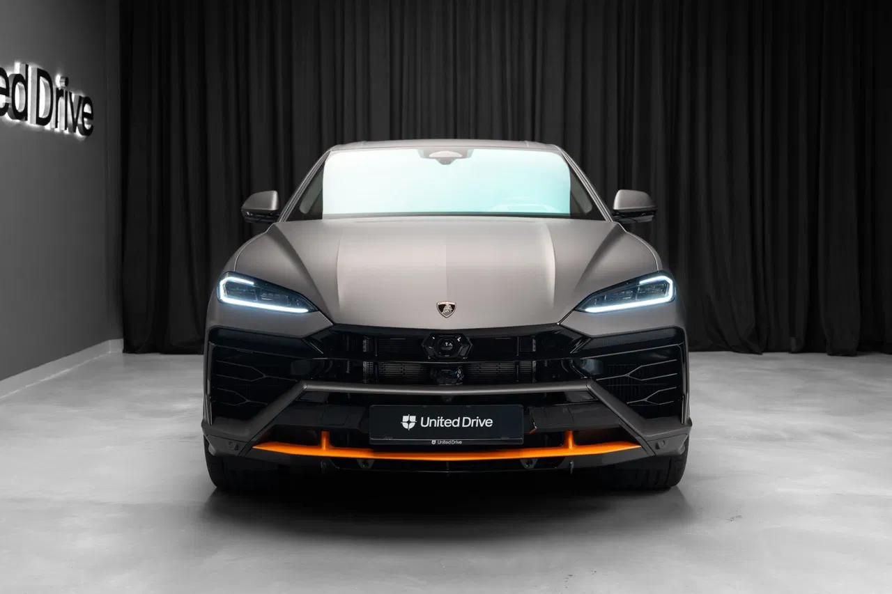 2026 Lamborghini URUS, 24 km, Rumunsko — foto 2 z 40