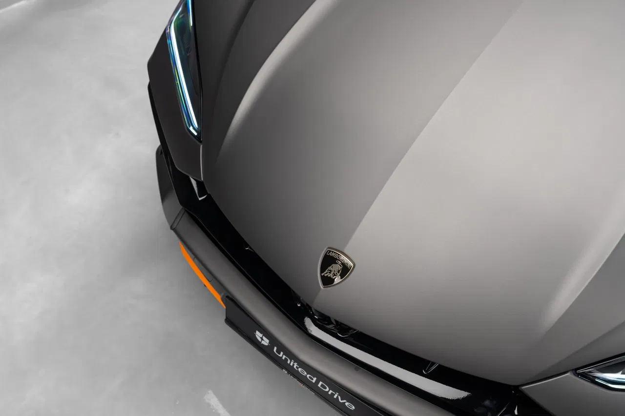 2026 Lamborghini URUS, 24 km, Rumunsko — foto 6 z 40