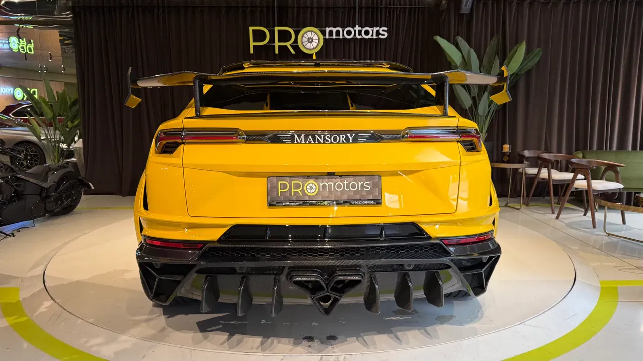 2024 Lamborghini URUS, 12 900 km, Rumunsko — foto 11 z 40