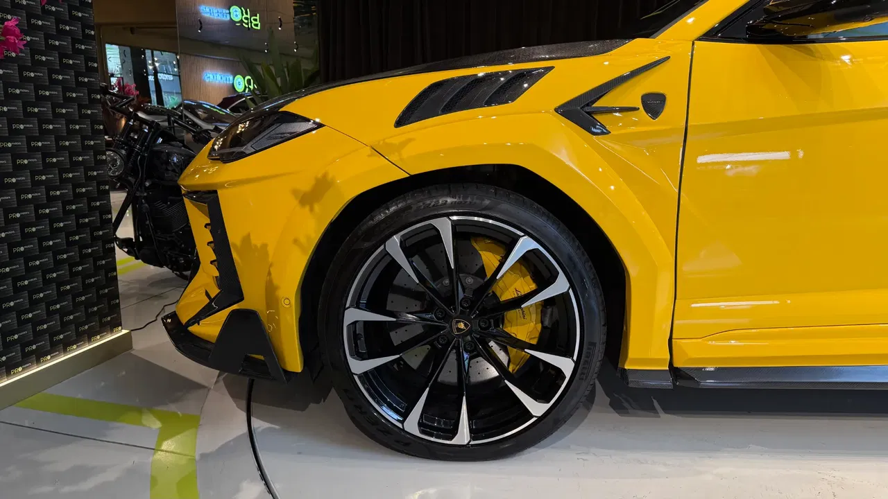 2024 Lamborghini URUS, 12 900 km, Rumunsko — foto 16 z 40