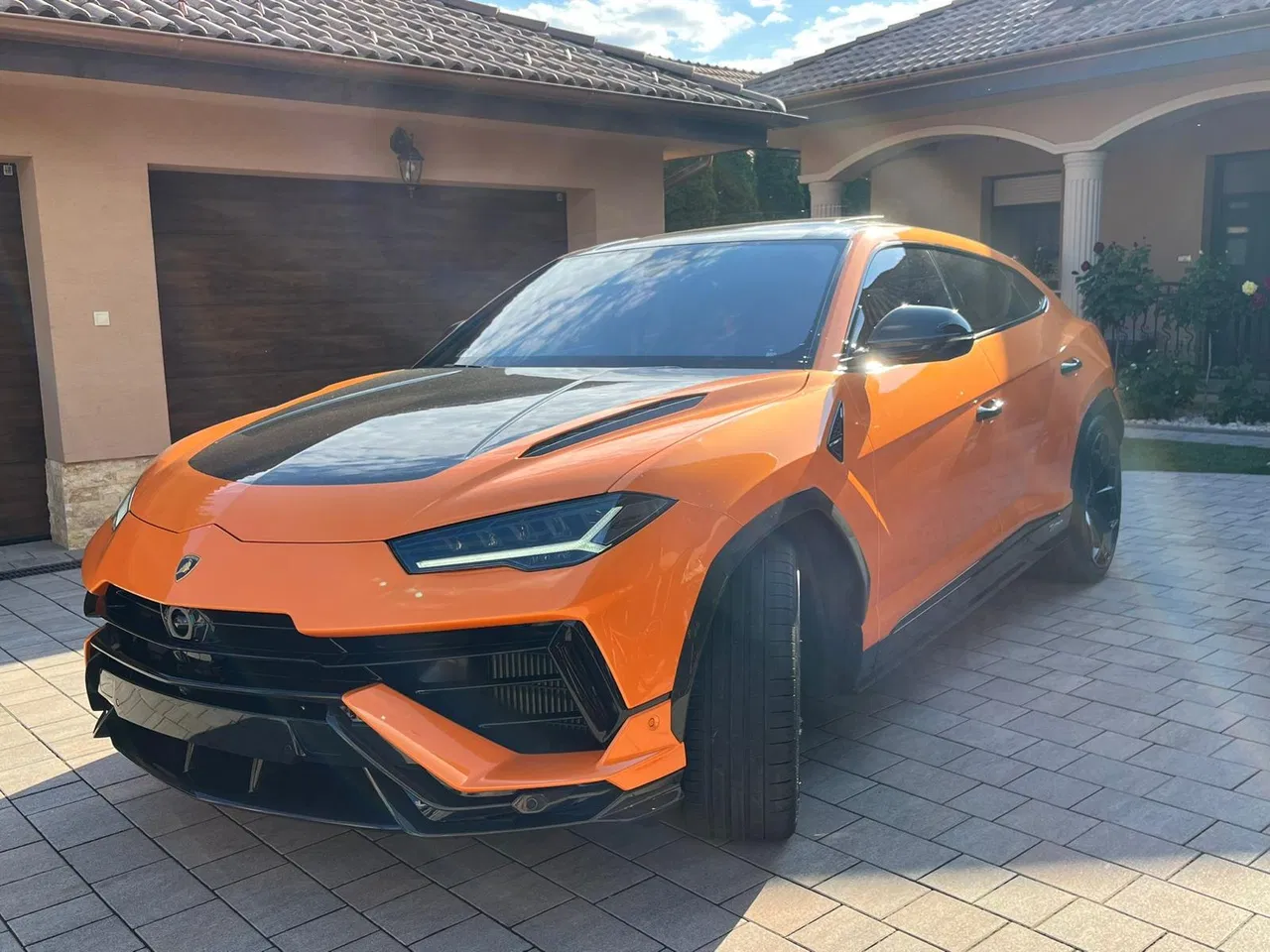 2024 Lamborghini URUS, 6 000 km, Rumunsko — foto 1