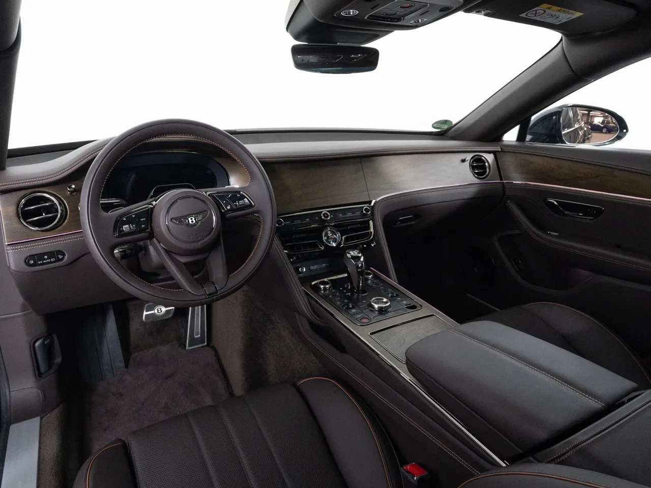 2026 Bentley Flying Spur, 3 300 km, Rumunsko — foto 4 z 27