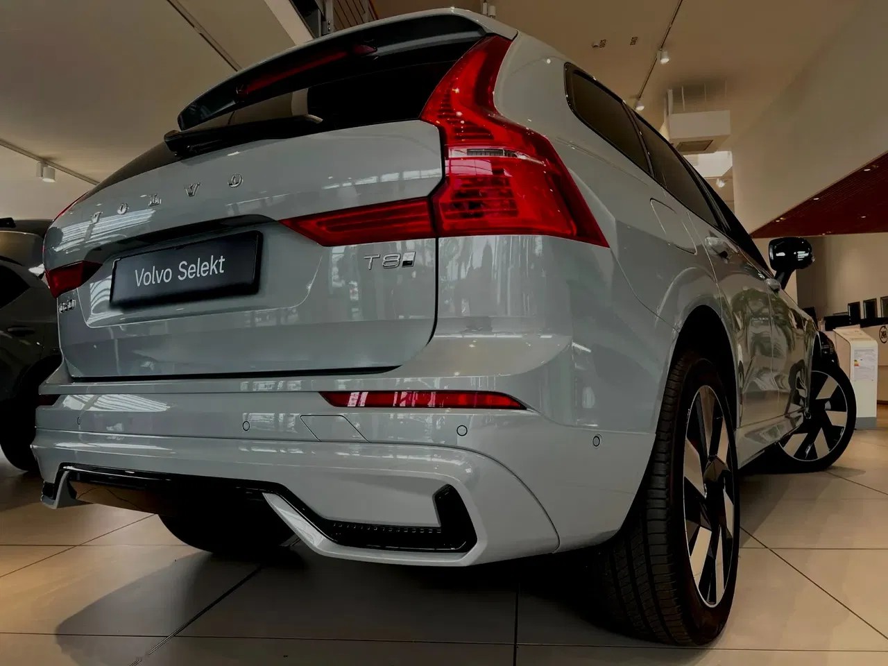 2026 Volvo XC 60, 1 480 km, Poľsko — foto 12 z 17