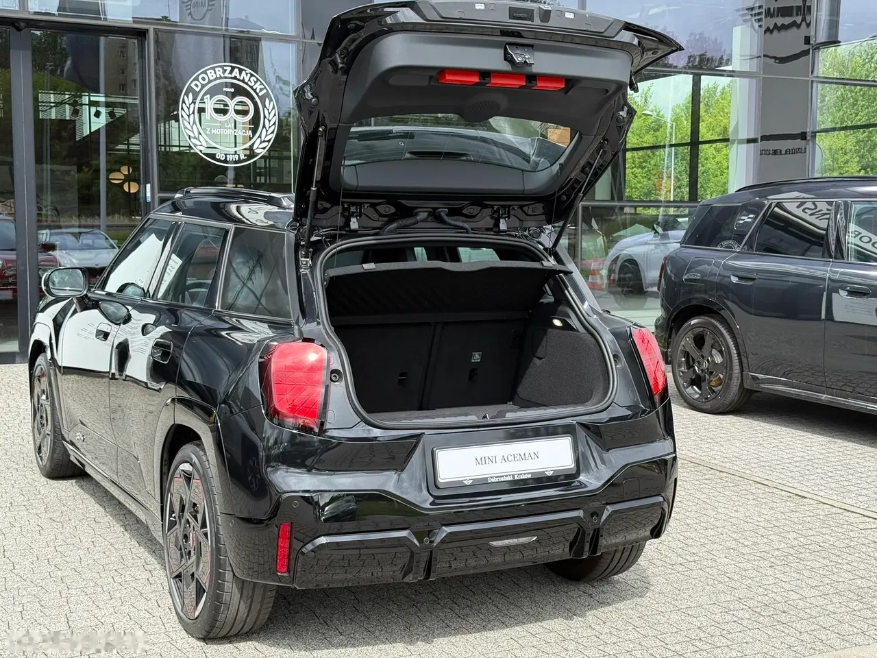 2026 MINI Aceman, 10 km, Poľsko — foto 13 z 29