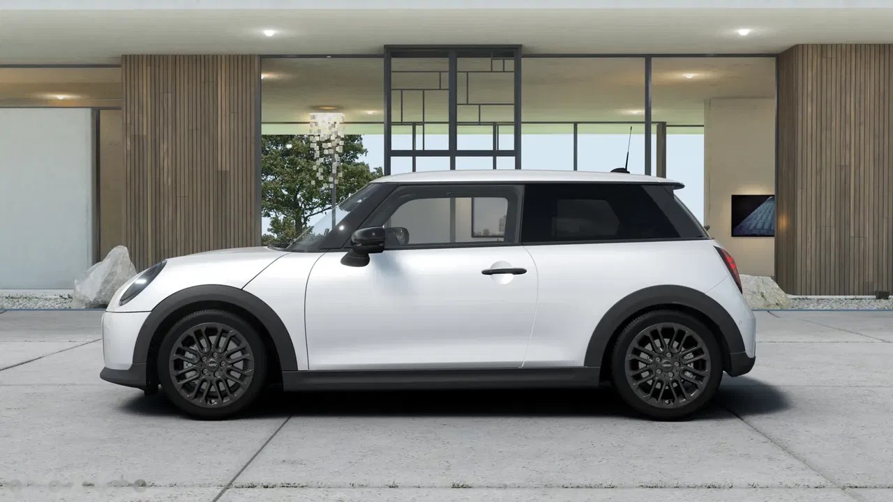 2026 MINI Cooper, 5 km, Poľsko — foto 2 z 5