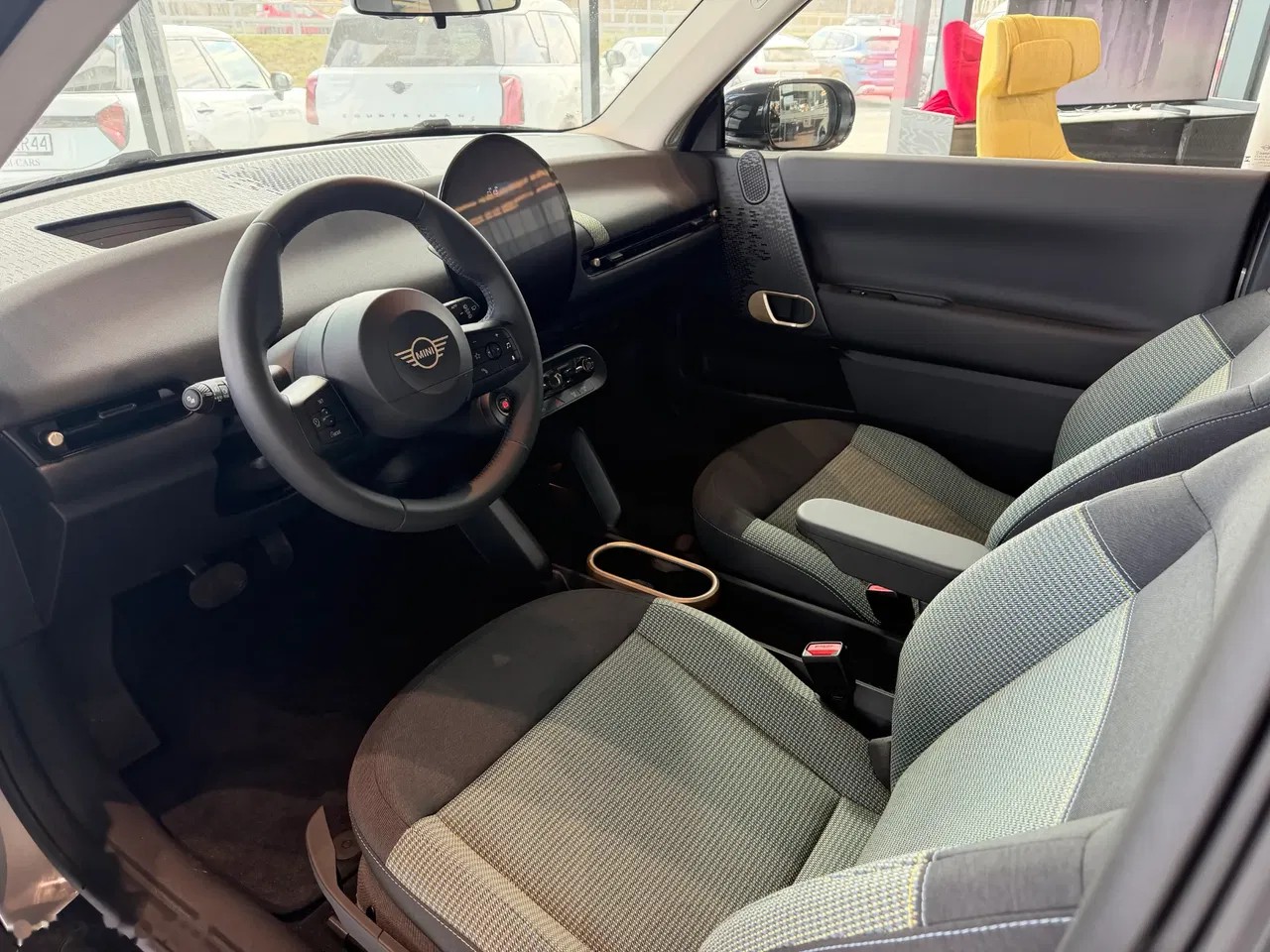 2026 MINI Cooper, 10 km, Poľsko — foto 10 z 20