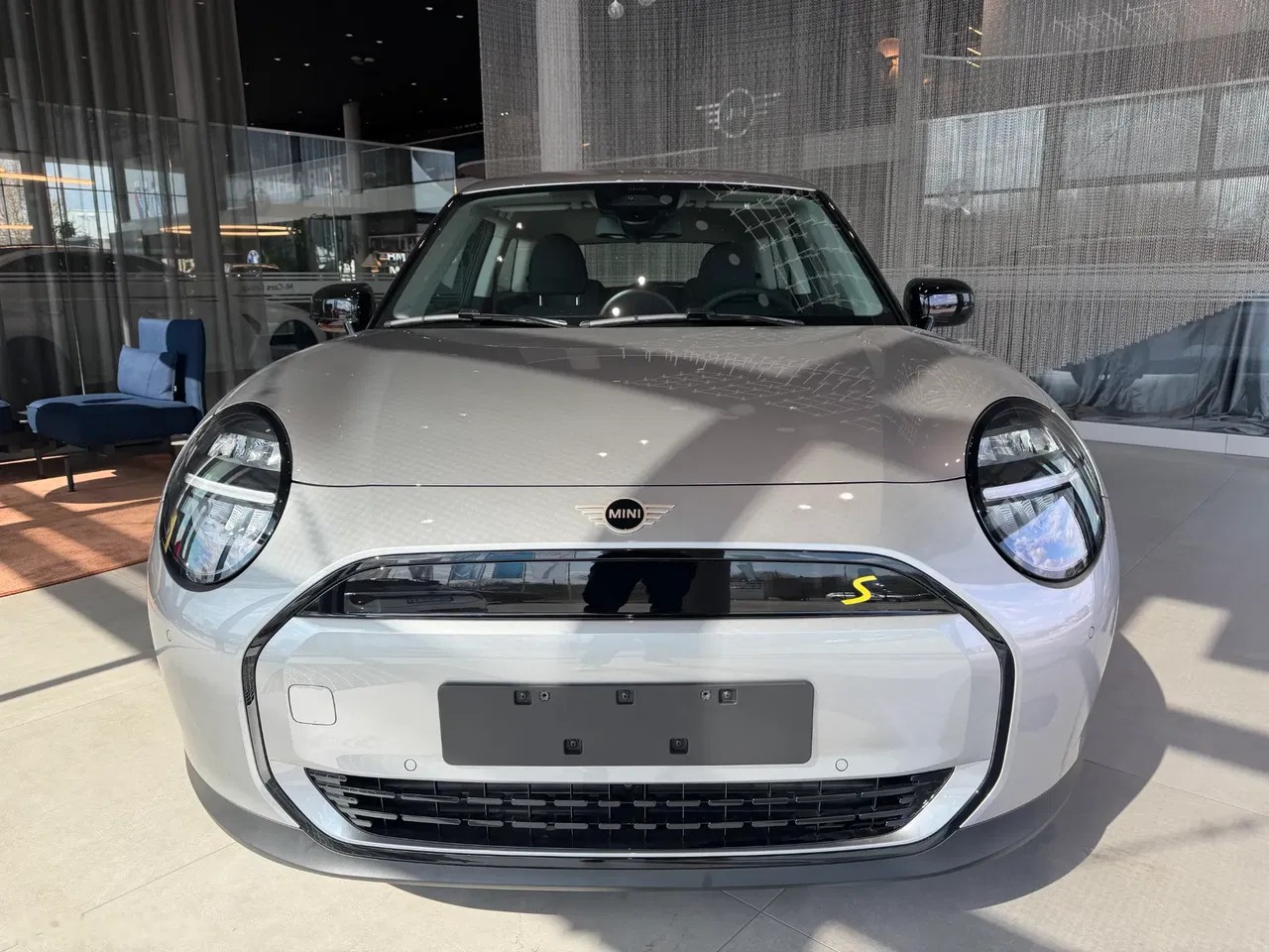 2026 MINI Cooper, 10 km, Poľsko — foto 2 z 20