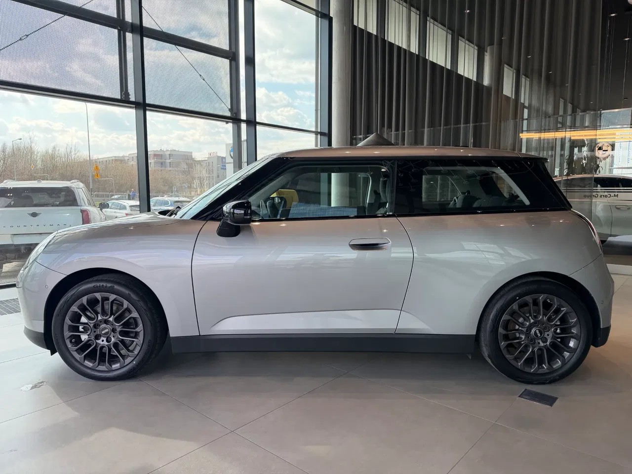 2026 MINI Cooper, 10 km, Poľsko — foto 8 z 20