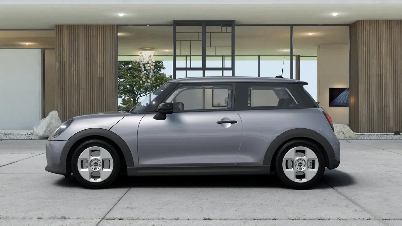 2026 MINI Cooper, 5 km, Poľsko — foto 2 z 5