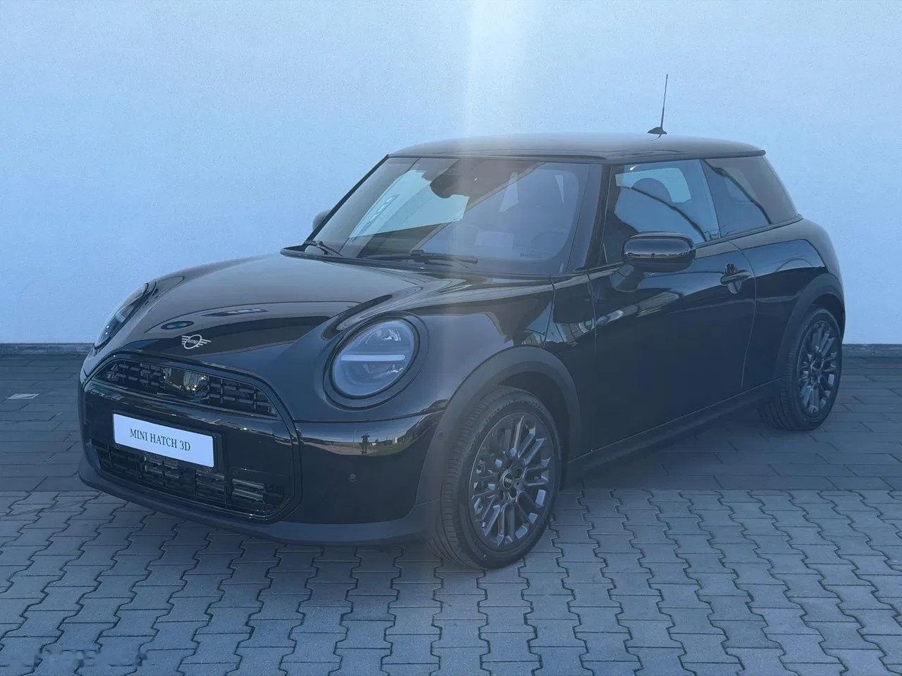 2026 MINI Cooper, 5 km, Poľsko — foto 1 2026 MINI Cooper, 5 km, Poľsko — foto 1