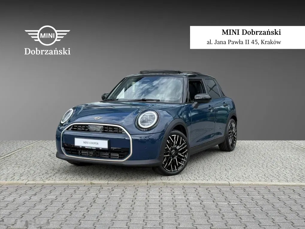 2026 MINI Cooper, 10 km, Poľsko — foto 1 2026 MINI Cooper, 10 km, Poľsko — foto 1
