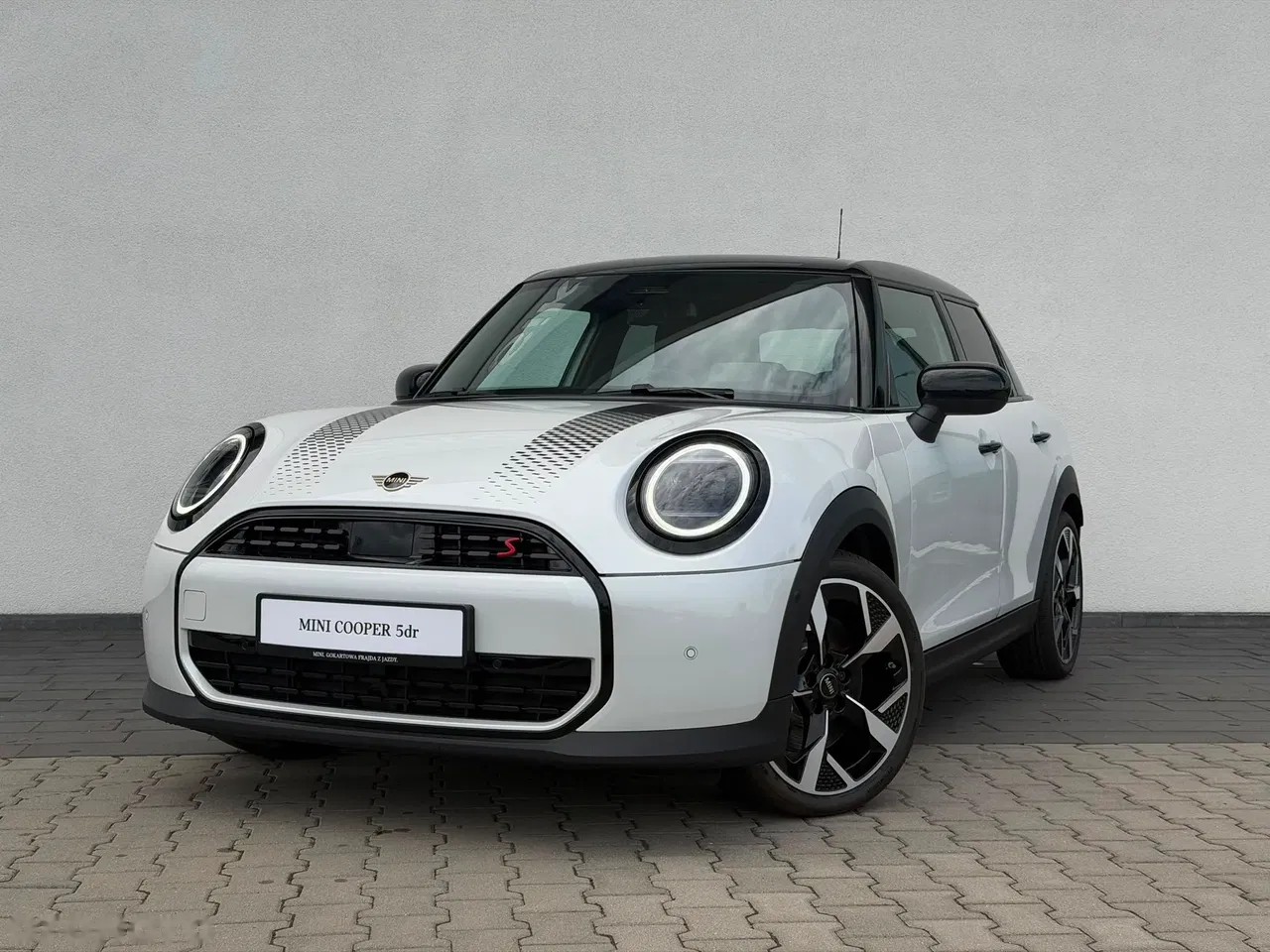 2025 MINI Cooper S, 5 km, Poľsko — foto 1