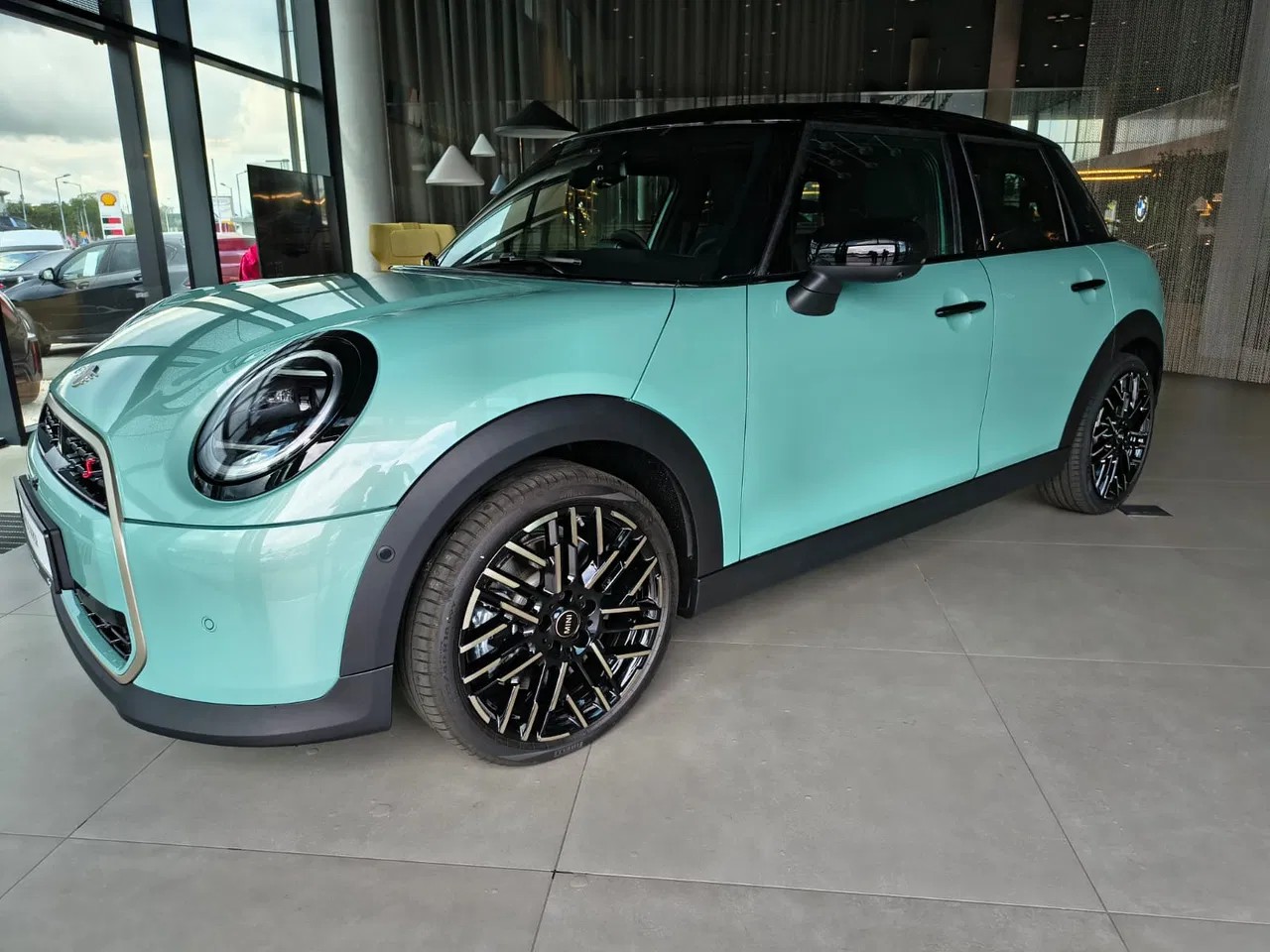 2026 MINI Cooper S, 1 km, Poľsko — foto 1