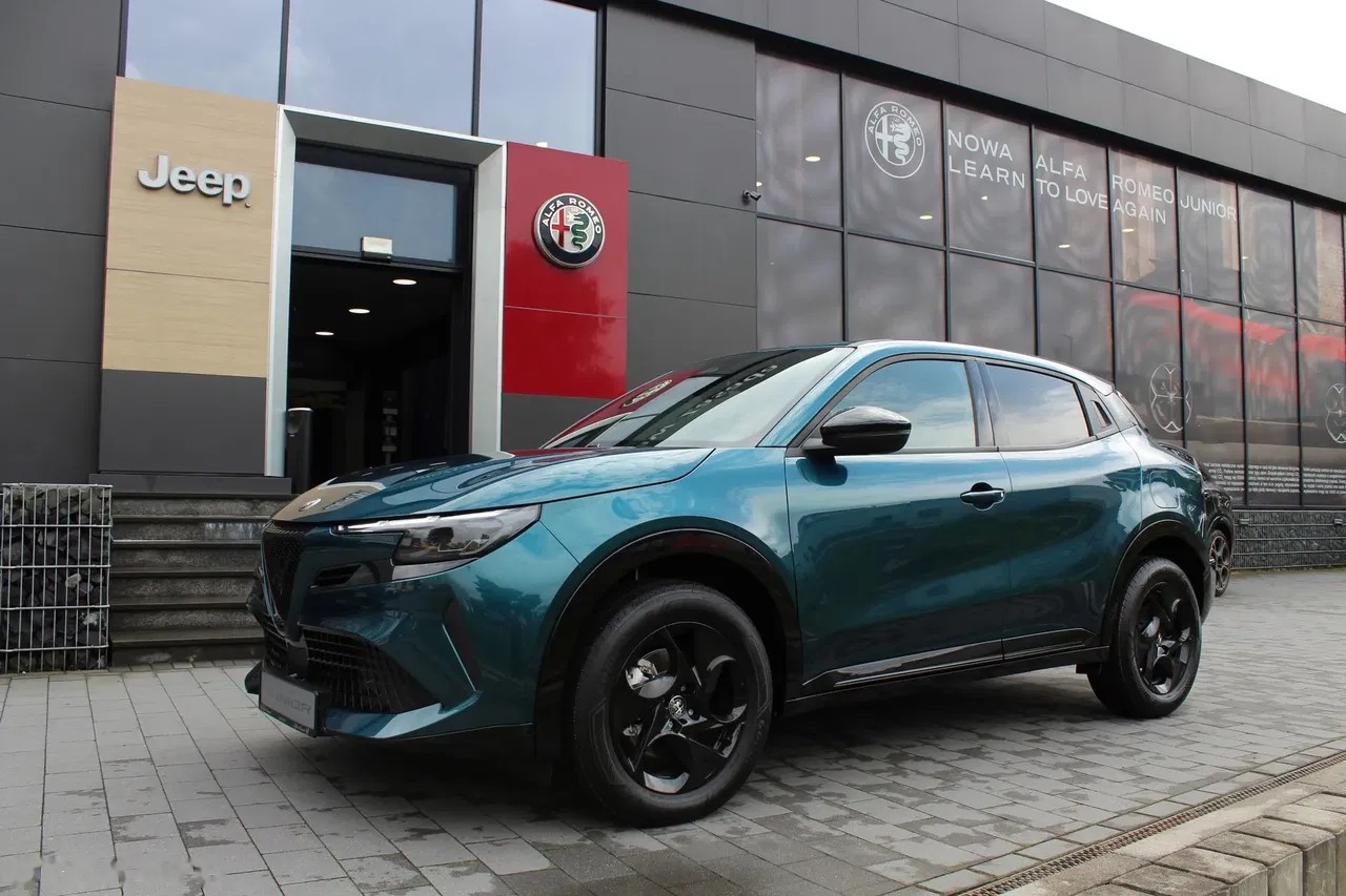 2026 Alfa Romeo Junior, 1 km, Polsko — foto 1
