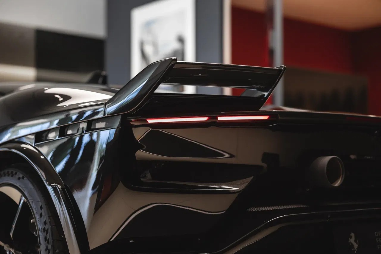 2026 Ferrari Testarossa, 4 000 km, Poľsko — foto 10 z 25