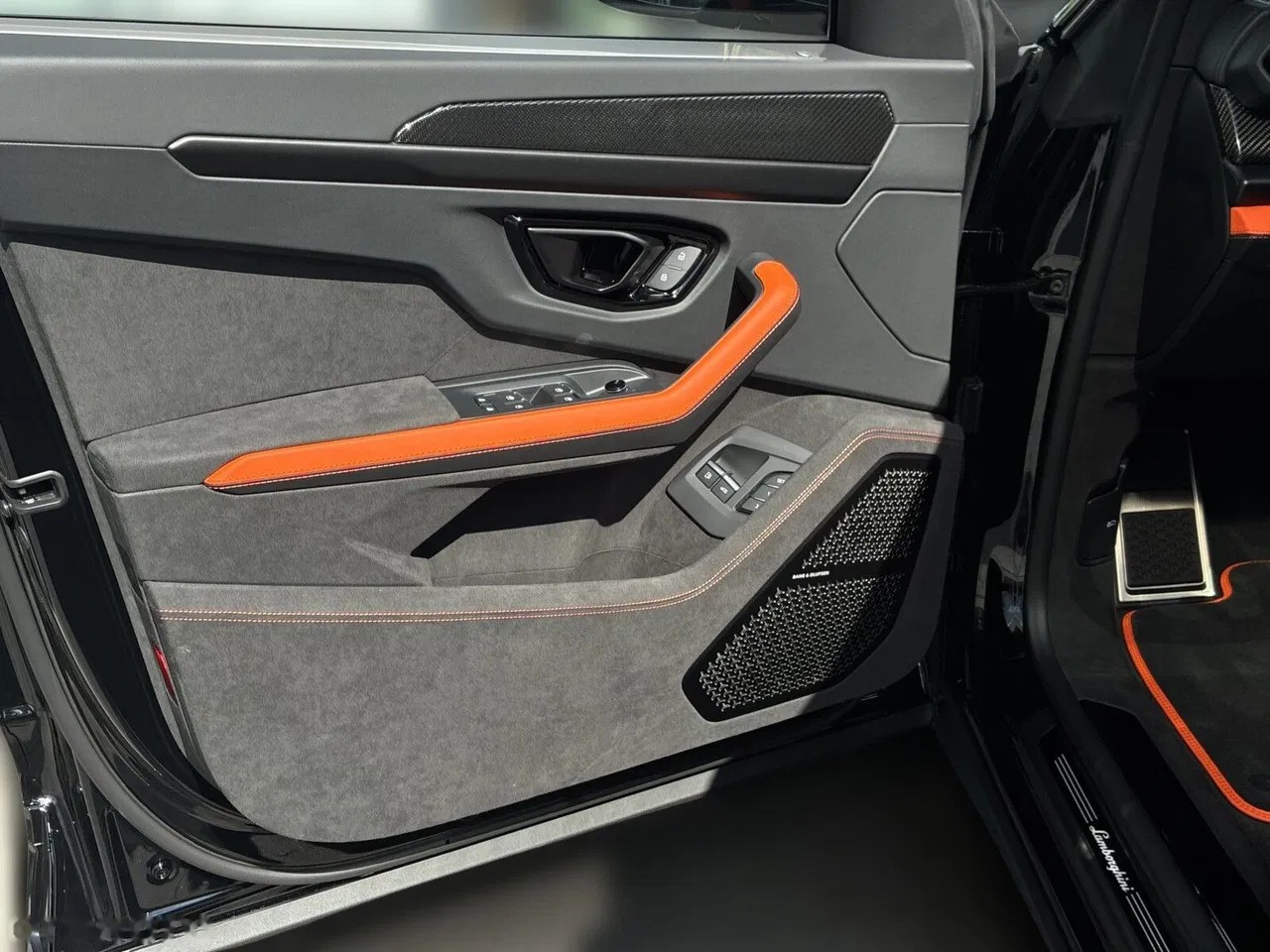 2026 Lamborghini Urus, 200 km, Poľsko — foto 14 z 23