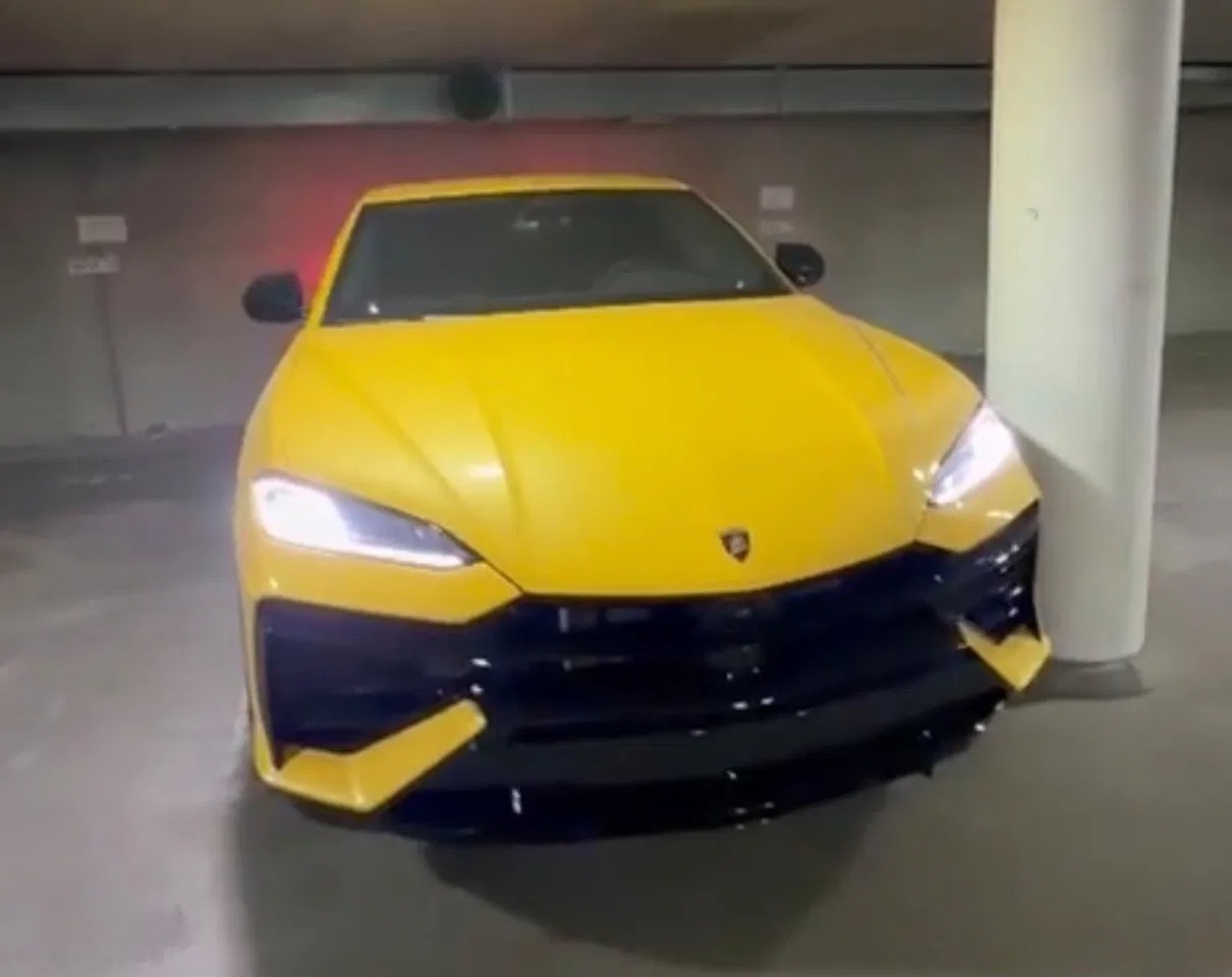 2026 Lamborghini Urus, 25 km, Poľsko — foto 1
