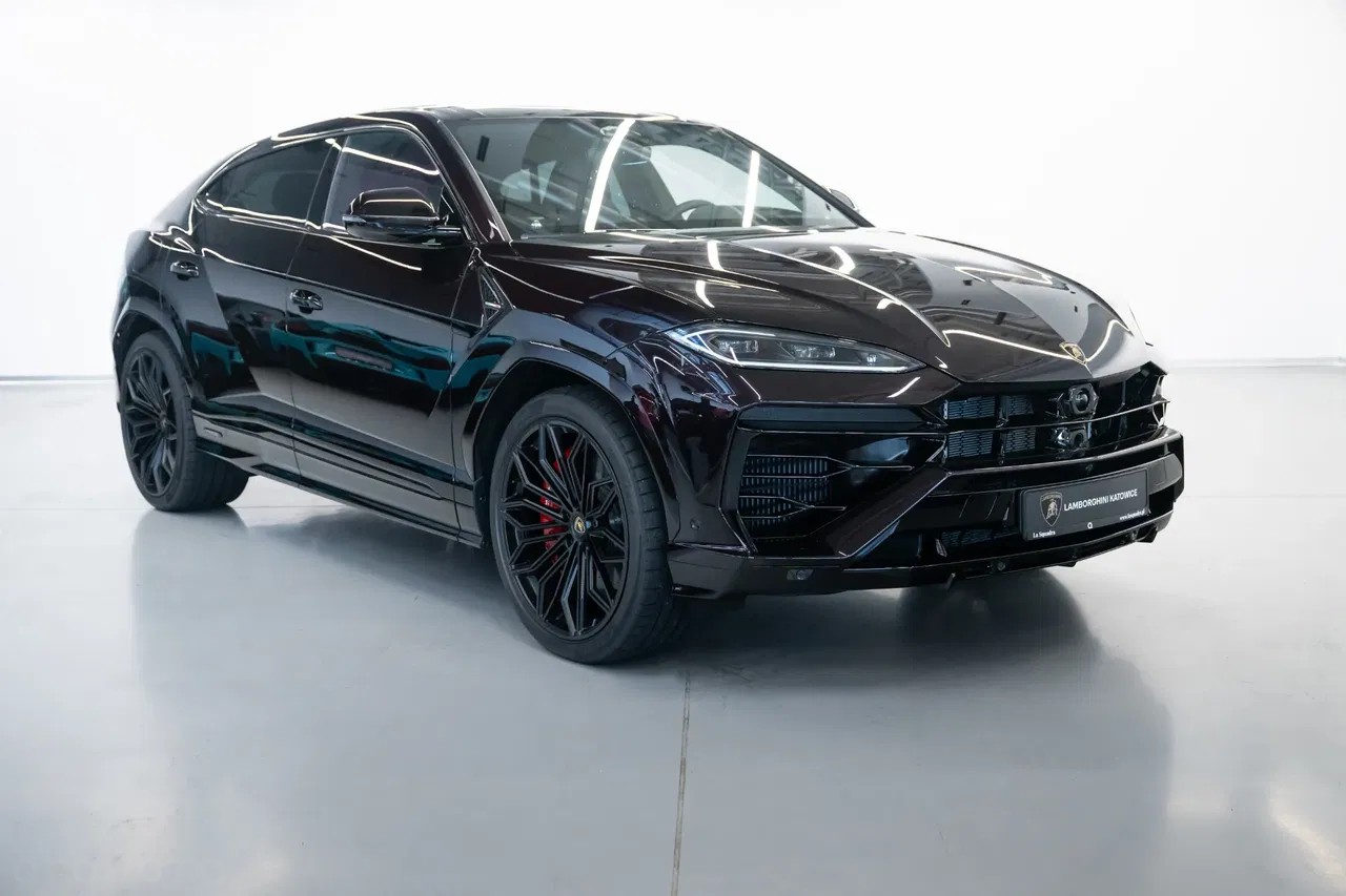 2026 Lamborghini Urus, 100 km, Poľsko — foto 1