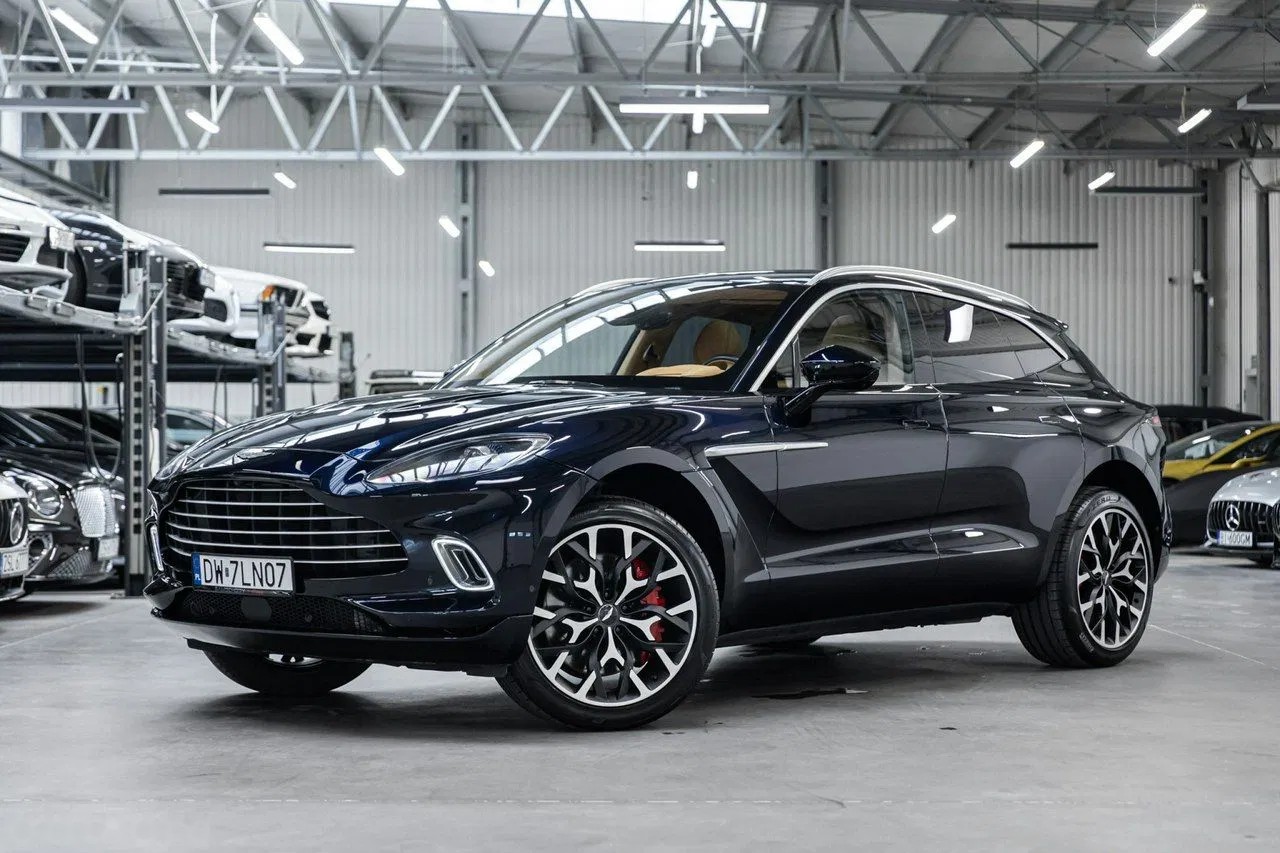 2020 Aston Martin DBX, 67 943 km, Poľsko — foto 1