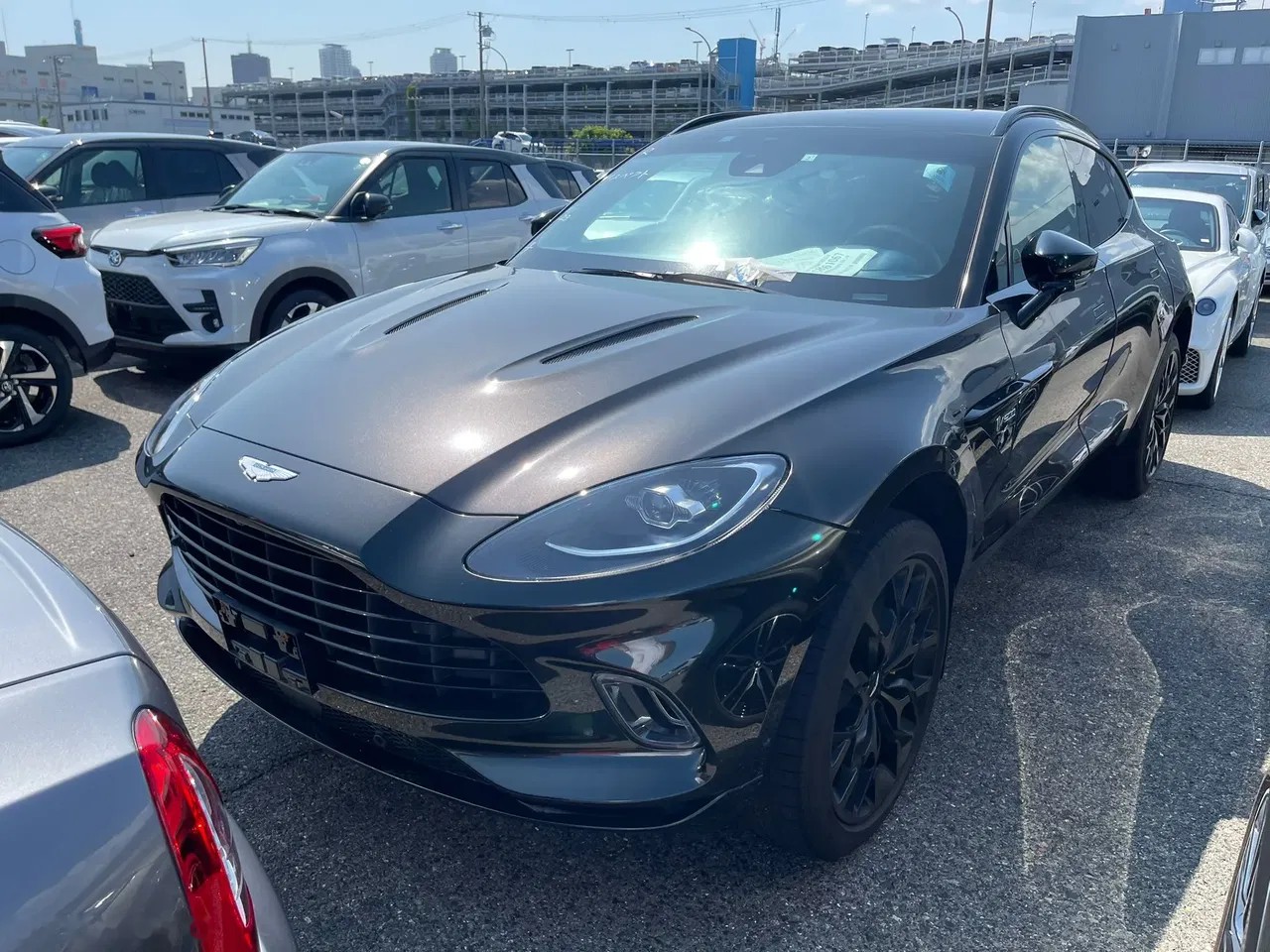 2021 Aston Martin DBX, 9 000 km, Poľsko — foto 1