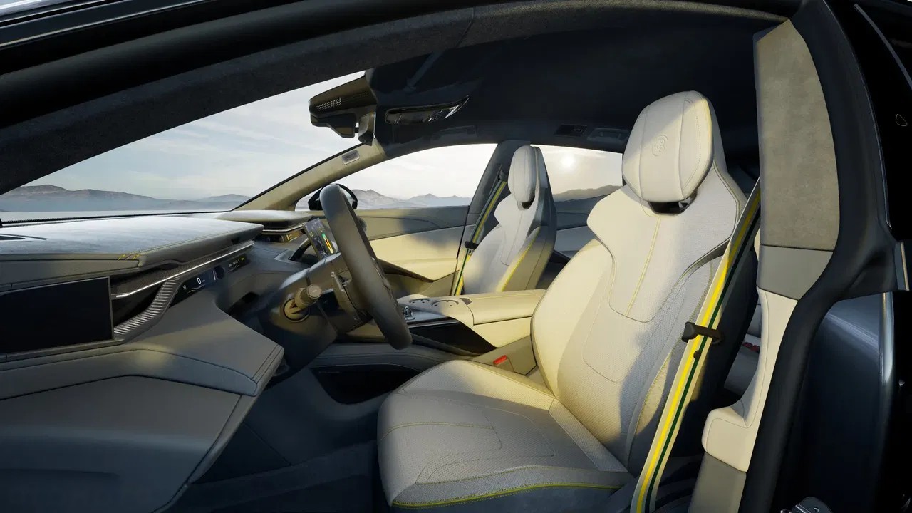 2026 Lotus Eletre, 5 km, Poľsko — foto 13 z 15